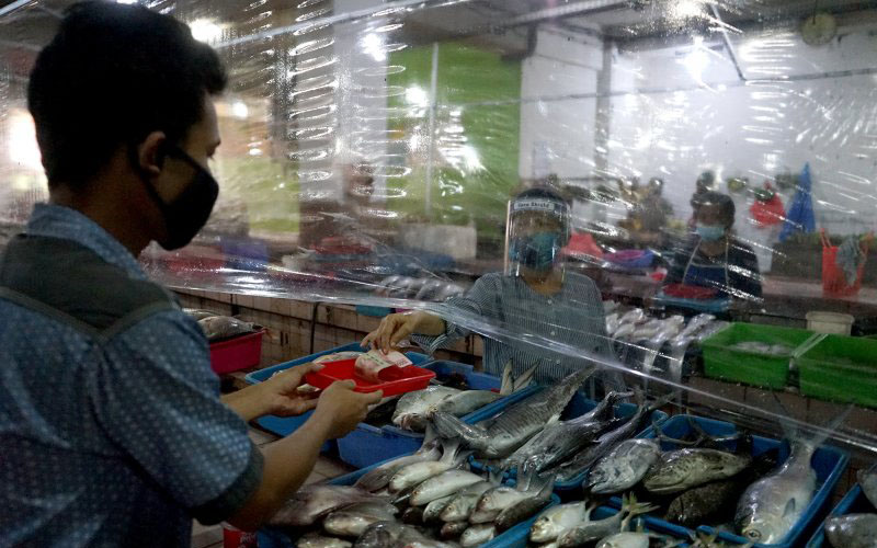  Pedagang dan Pengunjung Pasar di Bantul Wajib Pakai Masker Saat New Normal