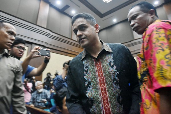  Mantan Bendahara Umum Demokrat Nazaruddin Bebas dari Sukamiskin