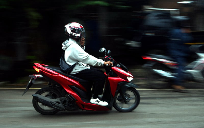 Pengendara kendaraan pribadi saat jam pulang kerja memadati jalanan di Jakarta, Rabu (6/5/2020). BISNIS.COM