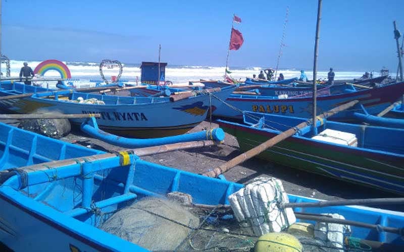  Gelombang 5 Meter Terjang Pantai Selatan, Nelayan Bantul Libur Melaut