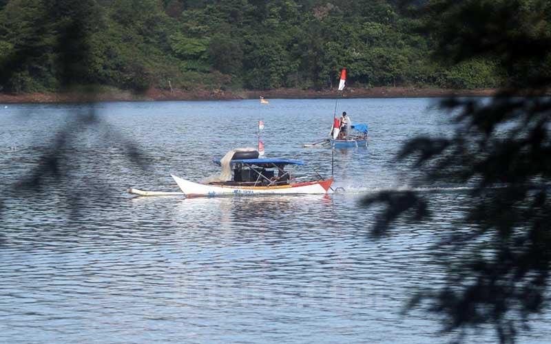  KKP Perbolehkan Nelayan Tangkap Benih Ikan