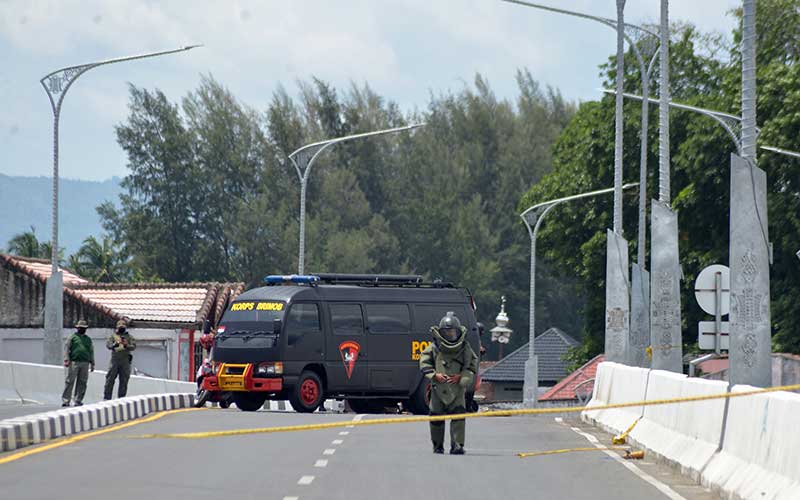  Polda Aceh Ledakkan Benda yang Diduga Bom