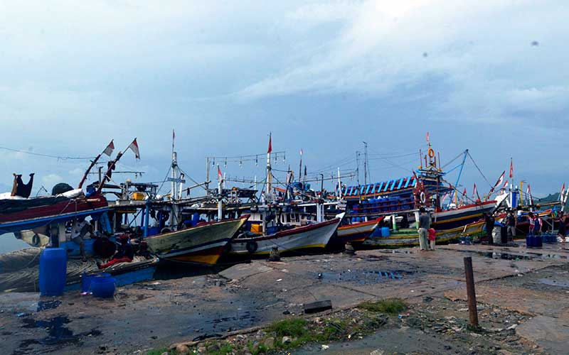  Nelayan di Bandar Lampung Tidak Bisa Melaut Karena Gelombang Tinggi