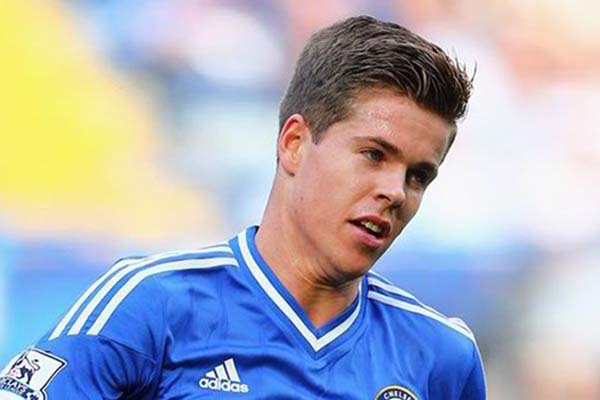  Chelsea Berikan Kontrak Berdurasi Satu Tahun ke Van Ginkel