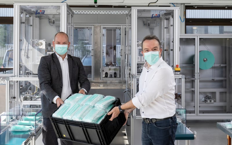  Mercedes-Benz Produksi Masker di Pabrik Sindelfingen