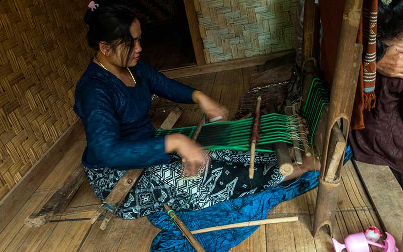  Permintaan Kain Tenun Khas Baduy Menurun Karena Covid-19