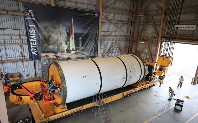  NASA Siapkan Lebih Banyak Pendorong Roket SLS Untuk Misi ke Bulan