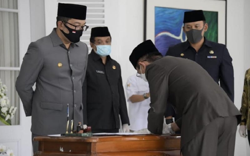  Ridwan Kamil Mutasi 4 Kepala Dinas & Lantik 9 Eselon II Hasil Lelang Jabatan