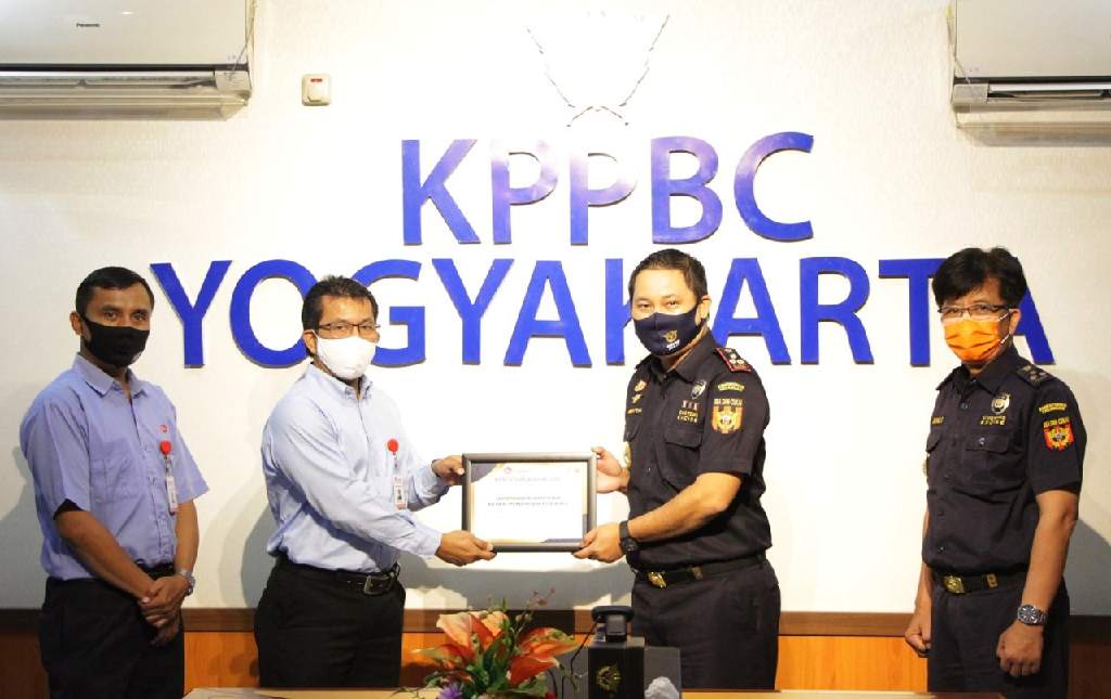  Beri Pelayanan Prima di Yogyakarta International Airport, Bea Cukai Terima Penghargaan