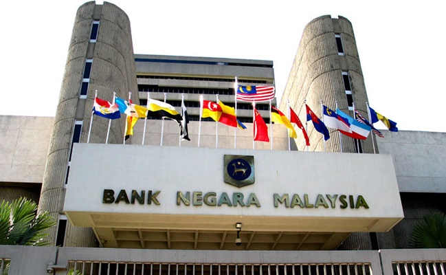  Bank Sentral Malaysia Pangkas Bunga Acuan ke Level Terendah sejak 2004