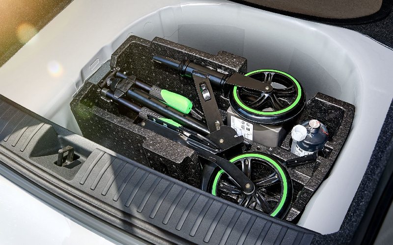  Inovasi Skoda Auto : dari Sepeda Lipat hingga Gesper Bercahaya