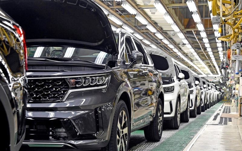  Kia Mulai Produksi Sorento Hybrid