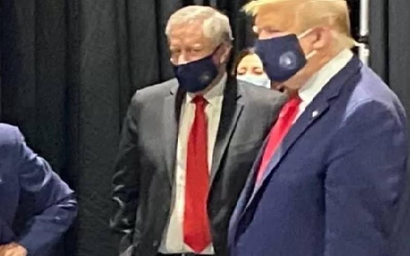  Trump Akhirnya Pakai Masker di Depan Publik