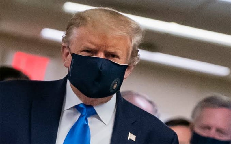  Seperti Apa Masker yang Dipakai Trump, dan Apa Alasan Akhirnya Dia Memakainya?