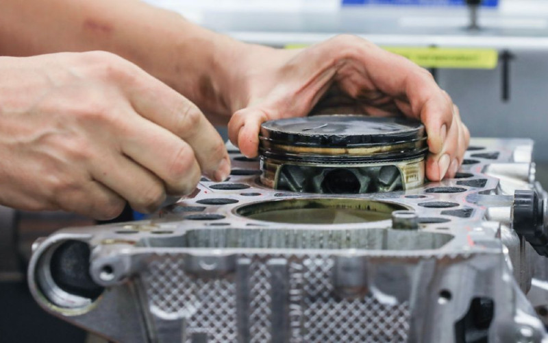  Porsch Produksi Piston Inovatif dengan Printer 3D
