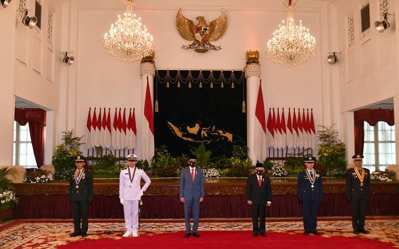  Presiden Jokowi Pimpin Pelantikan Perwira Remaja TNI dan Polri Tahun 2020   