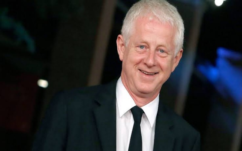  Richard Curtis Minta Pemerintah Tarik Pajak Orang Kaya Lebih Tinggi untuk Penanganan Covid-19