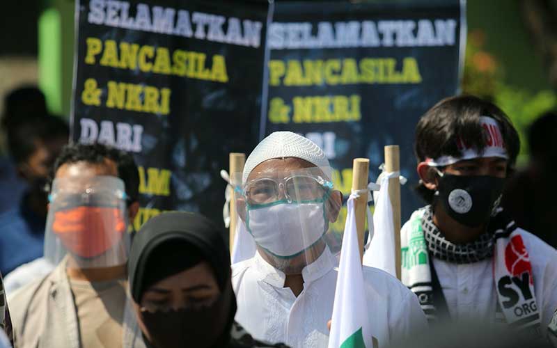  Demonstran di Kediri Terapkan Protokol Kesehatan saat Unjuk Rasa