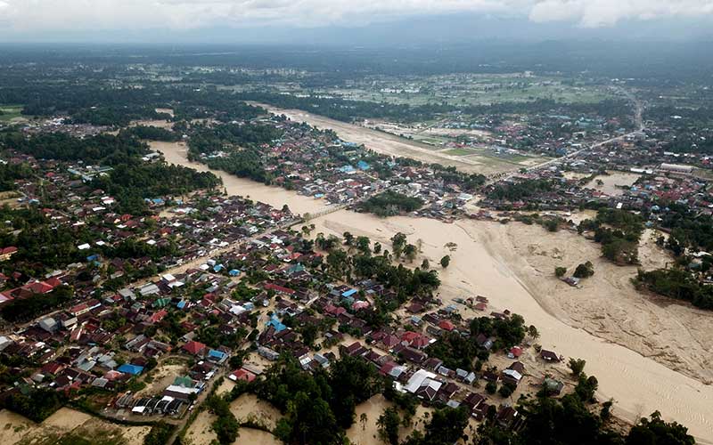  Kota Masamba Masih Terendam Lumpur Akibat Banjir Bandang