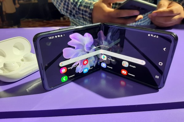 Samsung Rilis Galaxy Fold 2, Harga Lebih Murah?
