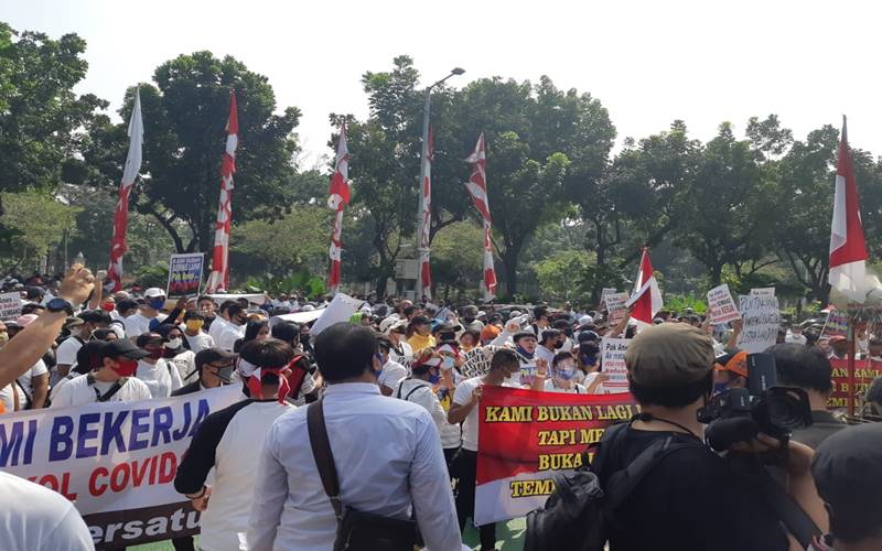  Seribuan Pengusaha dan Karyawan Bisnis Hiburan di Jakarta Demo Gubernur Anies Baswedan