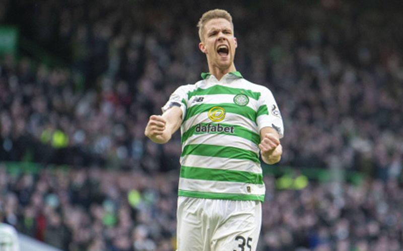  Milan & Leicester Berebut Bek Celtic Kristoffer Ajer