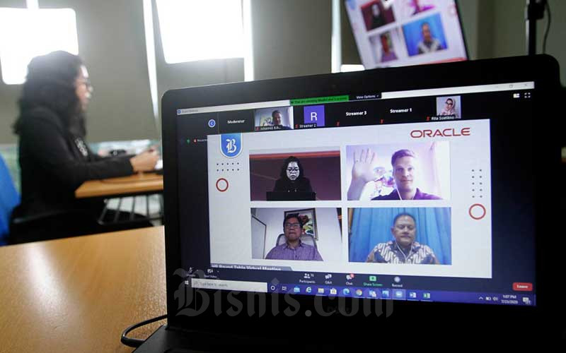  Bisnis Indonesia Gelar Webinar Tentang Mendefinisikan Kembali Sumber Daya Manusia Saat Pandemi Covid-19