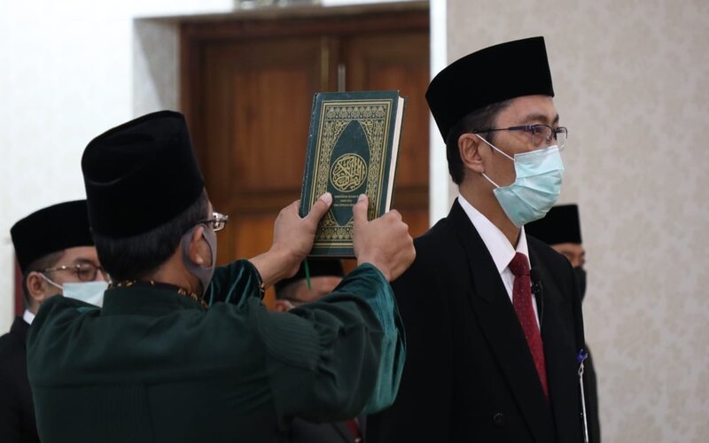  Busrul Iman Resmi Menjabat Dirut Bank Jatim