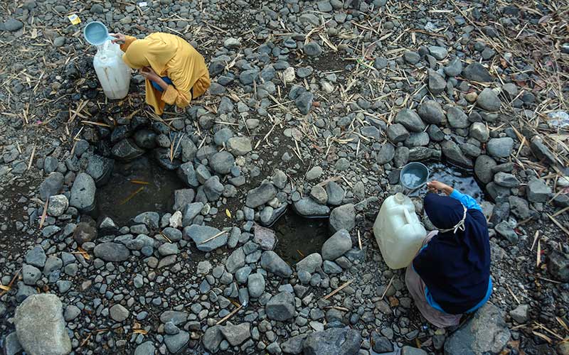  Warga Kabupaten Sumbawa Kesulitan Air Bersih Karena Sungai Mengering