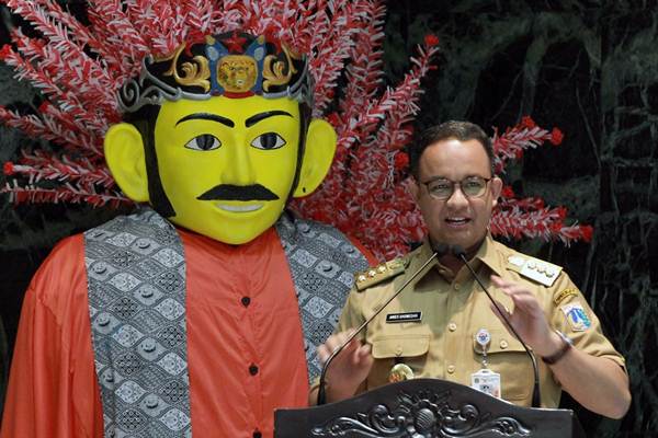 Gubernur DKI Jakarta Anies Baswedan menyampaikan pengarahan di Balai Kota Jakarta, Senin (13/11)./JIBI-Dwi Prasetya