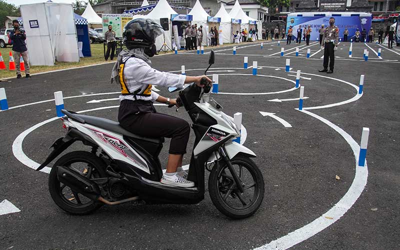  Dirlantas Polda DIY Luncurkan Layanan Pembuatan SIM Masuk Desa