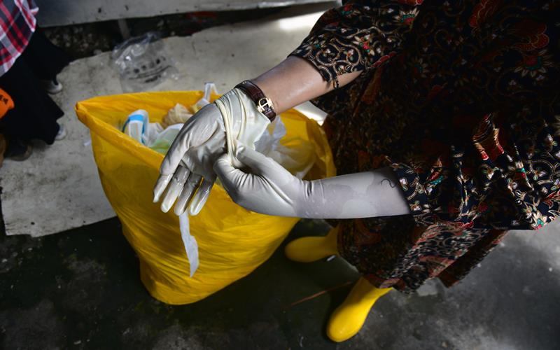  Covid-19 Jakarta, 40 Pegawai Kecamatan Matraman Jalani Tes Swab