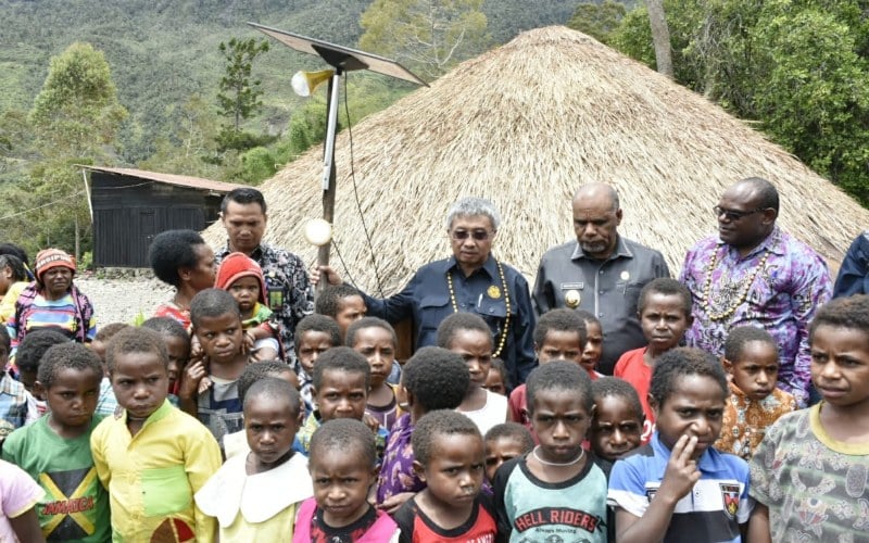  Pak Jokowi, 400-an Desa Masih Gelap Gulita Nih! Mayoritas ada di Papua