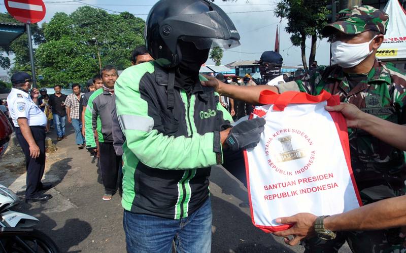  PENANGGULANGAN DAMPAK COVID-19 : Pengurangan Nilai Bansos Dikaji