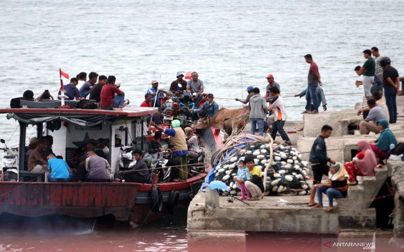  Libur Iduladha, Penumpang Angkutan Umum Melonjak