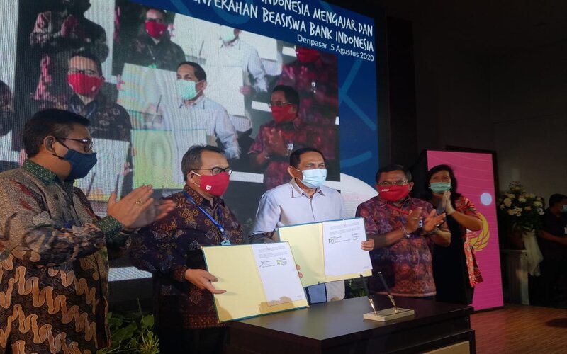  Bank Indonesia Memberikan Beasiswa ke Universitas Warmadewa Bali