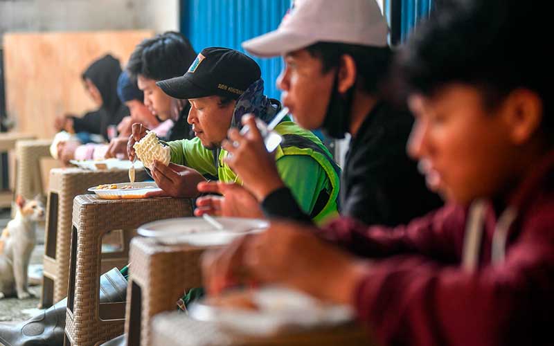  Tempat Makan di Jakarta Timur Sediakan Makanan Gratis Bagi Warga Yang Terdampak Covid-19