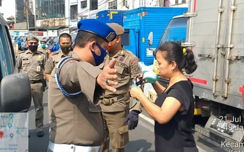  Operasi Tibmask, Satpol PP DKI Dorong Masyarakat Pakai Masker