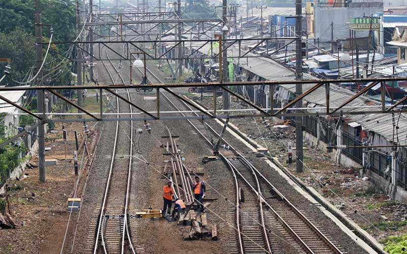  Pemerintah Siapkan Kebijakan Agar Penumpang KRL Tidak Menumpuk di Stasiun