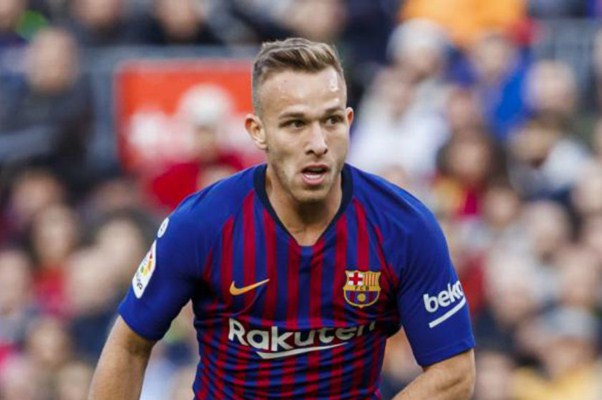  Rivaldo Sayangkan Barcelona Jual Arthur ke Juve