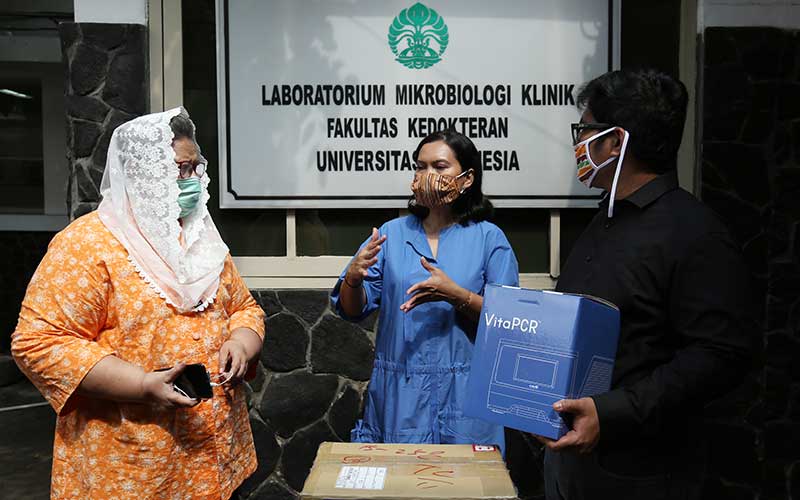  PT Bank DBS Indonesia Serahkan Donasi Mesin PCR dan 3.000 Perangkat Tes Covid-19