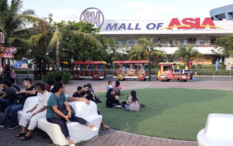 SM Mall of Asia, pusat perbelanjaan terbesar di Bay City, Manila/Bloomberg