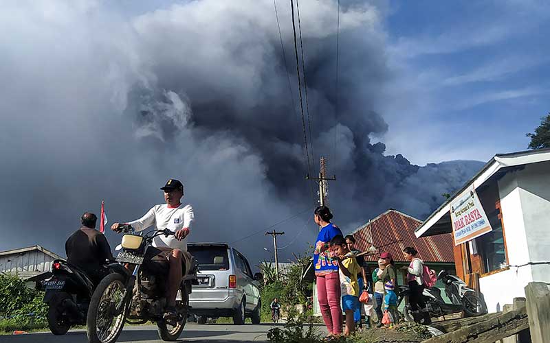  Gunung Sinabung Kembali Erupsi, PVMBG Minta Masyarakat Tidak Berkativitas di Daerah Yang Telah Direlokasi