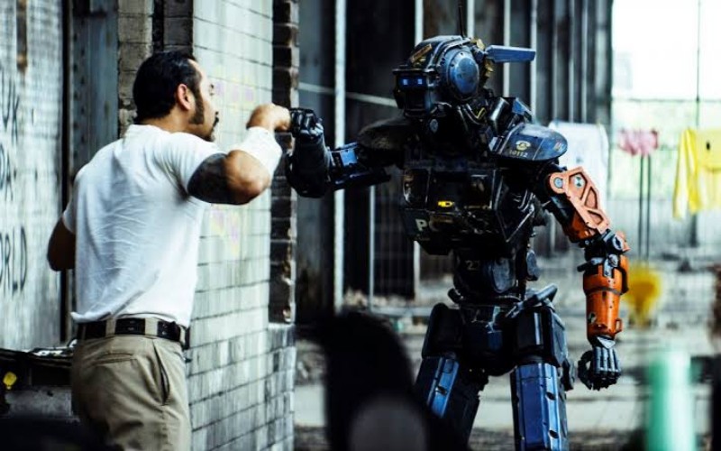  Sinopsis Film Chappie, Kisah Ahli Kimia di Tahun 2015