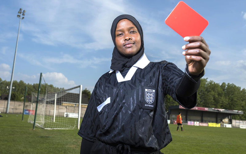 Jawahir Roble Wasit Sepak Bola Perempuan Muslim Pertama di Inggris