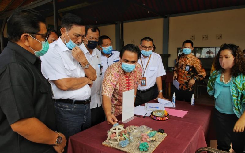  Menko Luhut: Masa Depan Terumbu Karang di Tangan Generasi Muda