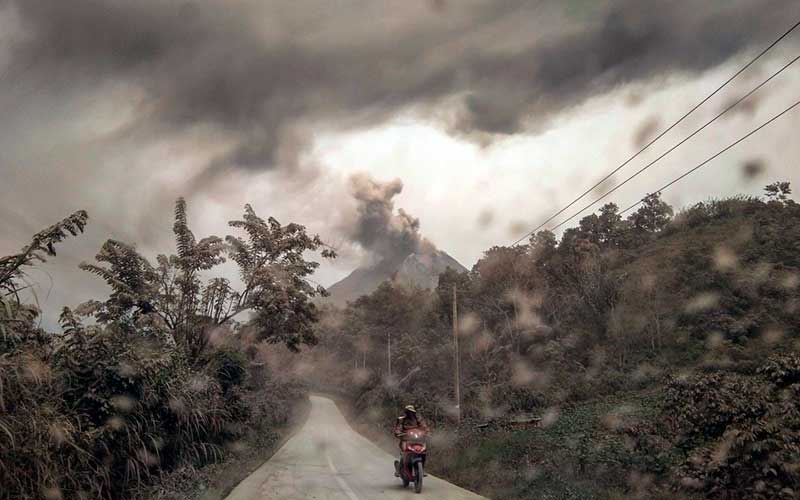  Gunung Sinabung Erupsi Lagi, Status Siaga III