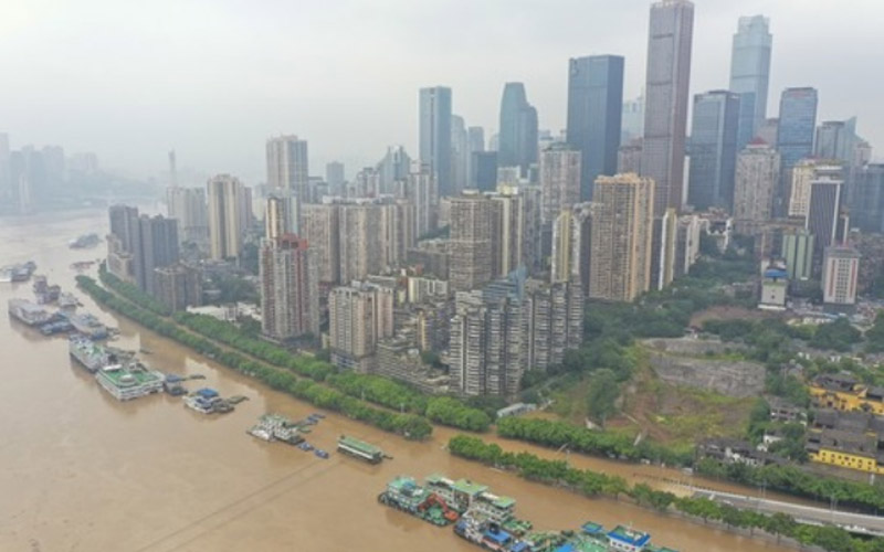  Air Sungai Yangtze Naik 14 Cm, Kota Chongqing Siaga Banjir