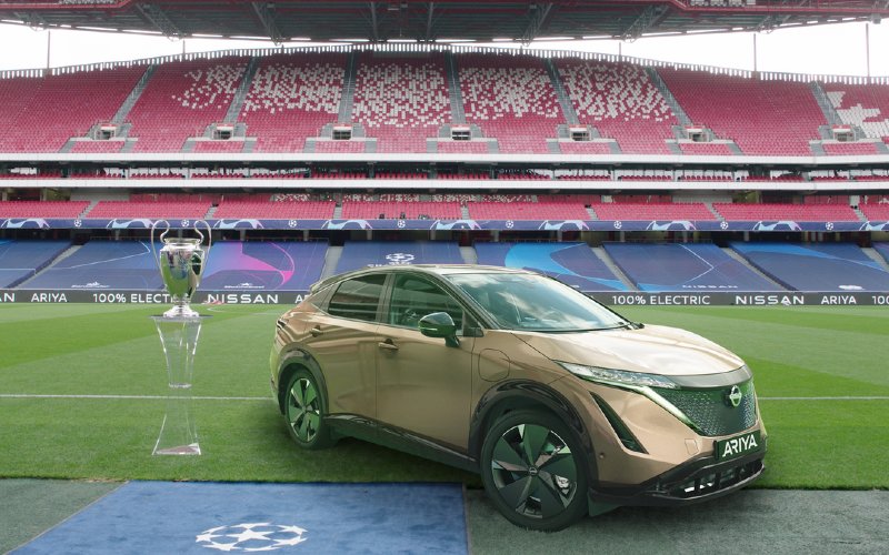  Nissan Leaf Gelar Drive-in Theater Final Liga Champions UEFA