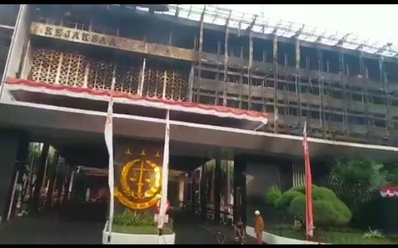  Kebakaran Gedung Kejaksaan Agung, 65 Unit Pemadam Kebakaran Diturunkan